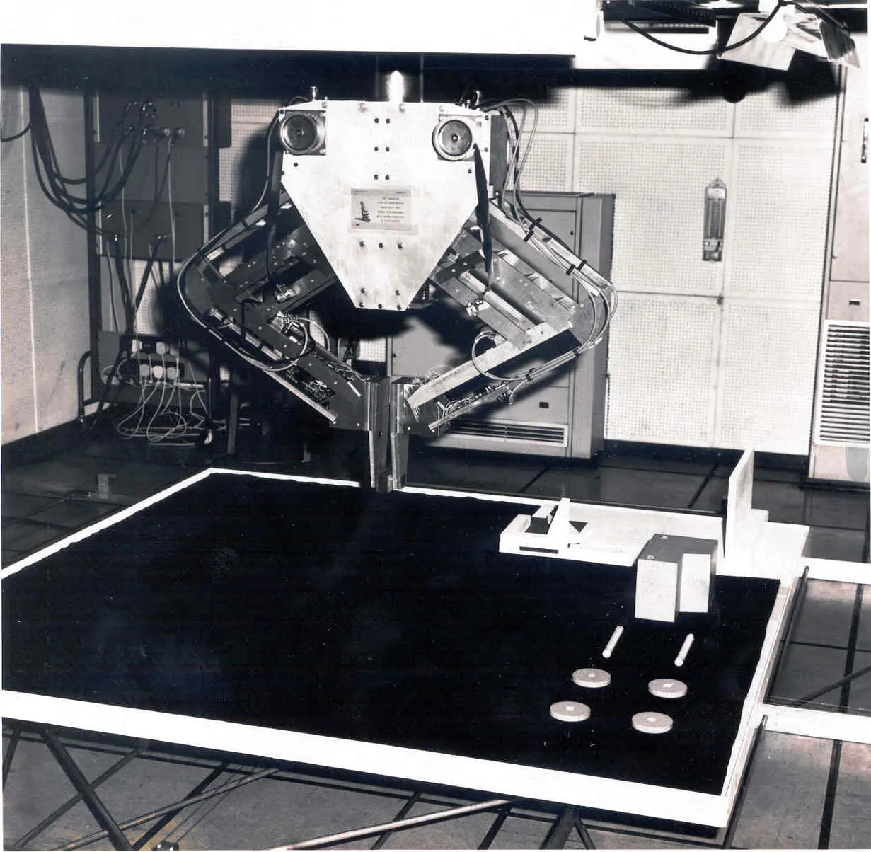 Freddy II, the University of Edinburgh's hand-eye assembly robot (1973) — an example of the robotics research the Lighthill report criticised most sharply