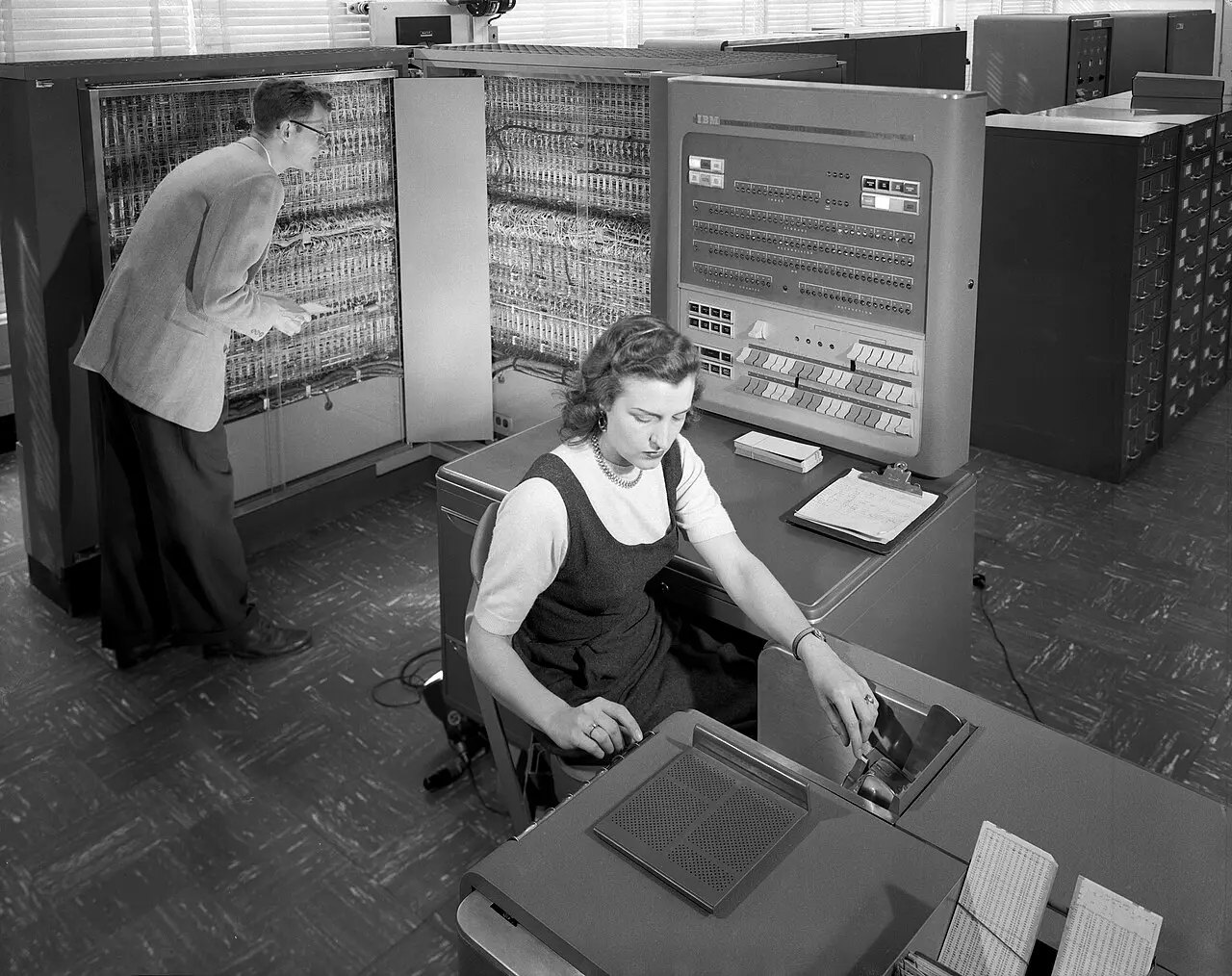 IBM 704 electronic data processing machine at NACA Langley, the target of the first FORTRAN compiler