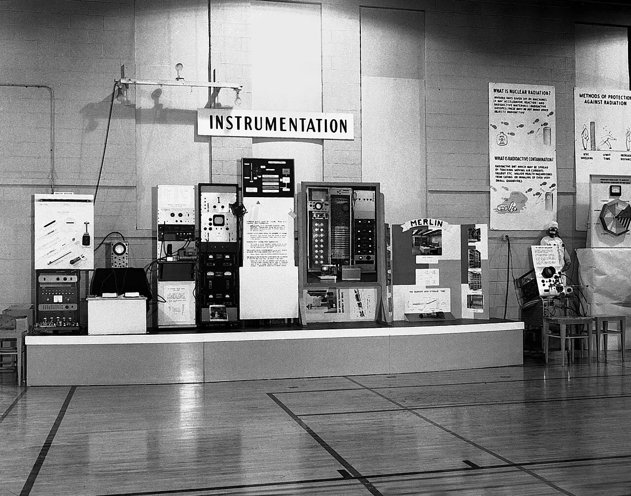 1958年の Brookhaven 国立研究所公開日、Tennis for Two が展示された計測機器部門のブース