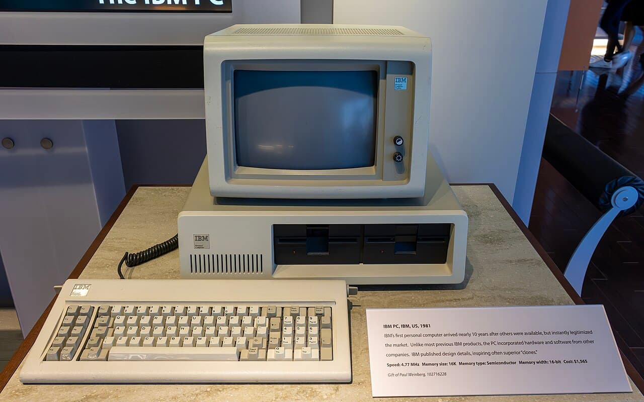 An IBM Personal Computer of 1981 — system unit, monitor and keyboard — on display at the Computer History Museum