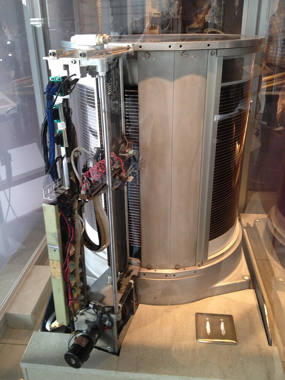 The disk mechanism of an IBM 350 disk storage unit at the Computer History Museum